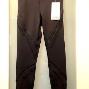 Lululemon Athletica Leggings with mesh details